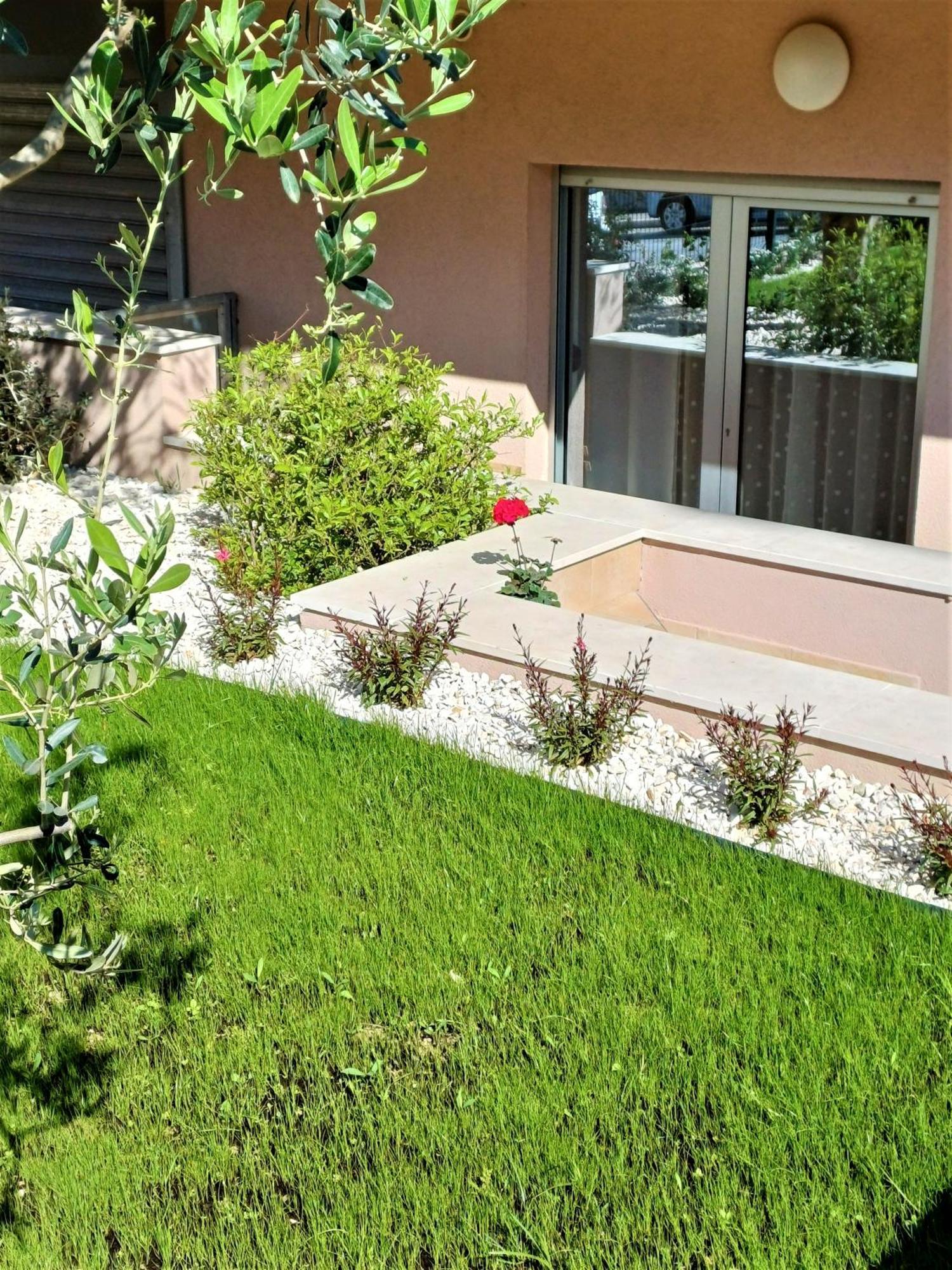 Apartment Zenta With Free Private Parking Split Exterior photo